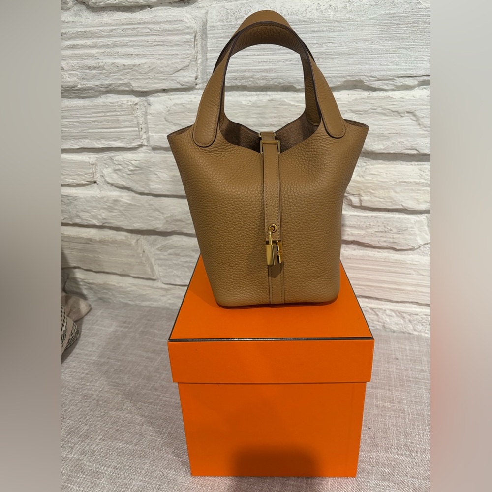 SOLD Hermes Picotin 18 Biscuit GHW